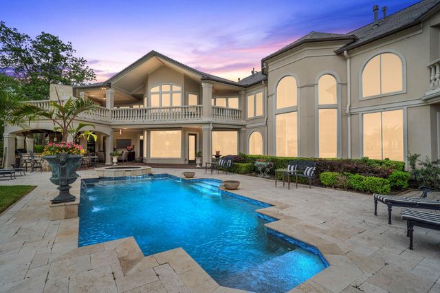 9 Waters Lake Boulevard, Missouri City, TX 77459