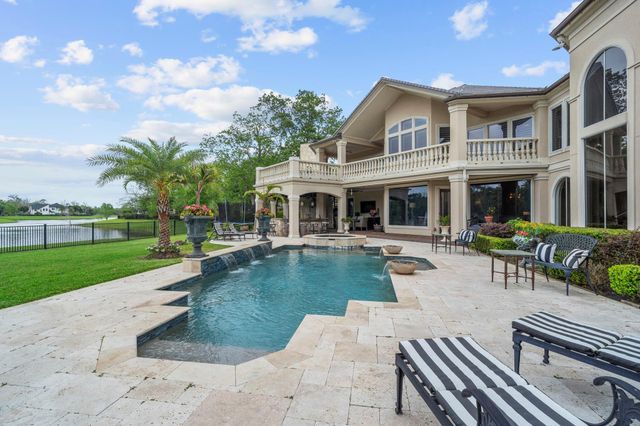 9 Waters Lake Boulevard, Missouri City, TX 77459