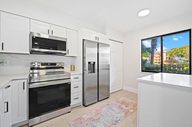 7280 Amberly Lane 103, Delray Beach, FL 33446