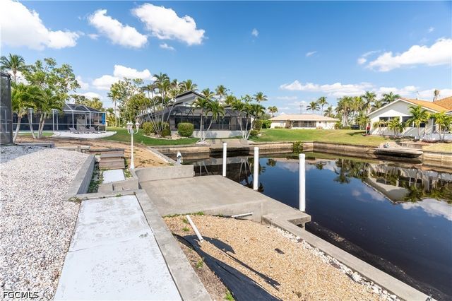 3405 SE 16th PL, Cape Coral, FL 33904