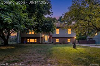 1753 Weymouth Street, West Bloomfield Charter Township, MI 48324