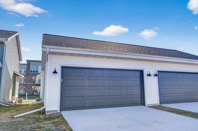 2809 Crinkle Root Drive, Fitchburg, WI 53711