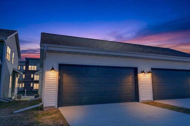 2809 Crinkle Root Drive, Fitchburg, WI 53711