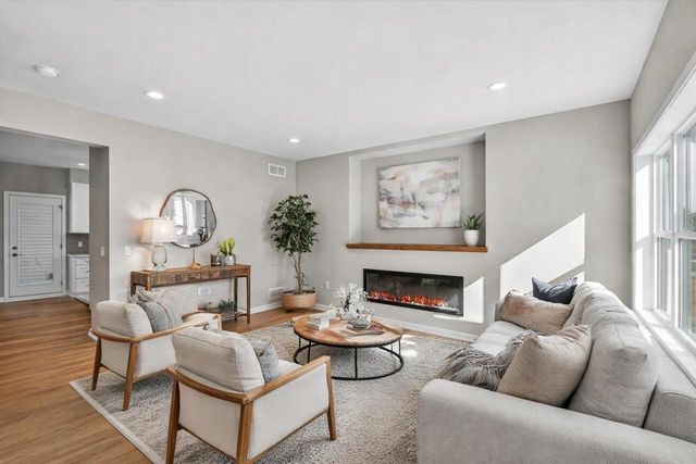 2809 Crinkle Root Drive, Fitchburg, WI 53711