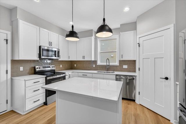 2809 Crinkle Root Drive, Fitchburg, WI 53711