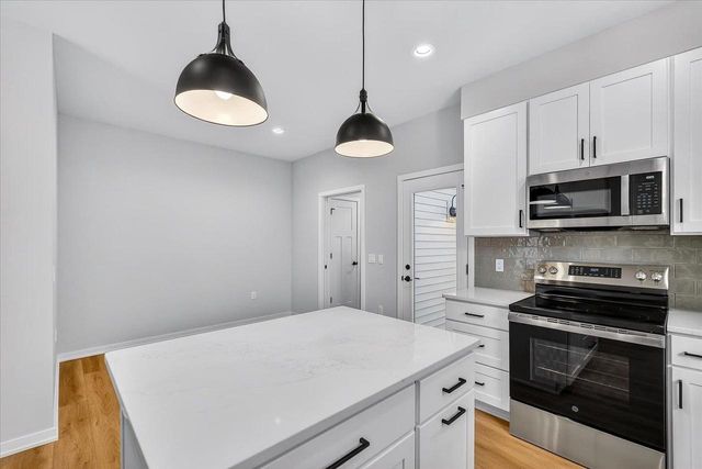 2809 Crinkle Root Drive, Fitchburg, WI 53711