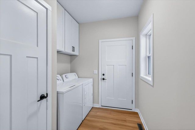 2809 Crinkle Root Drive, Fitchburg, WI 53711