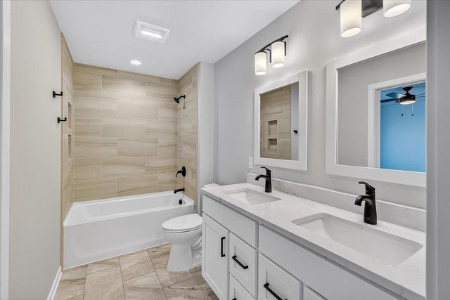 2809 Crinkle Root Drive, Fitchburg, WI 53711