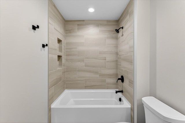 2809 Crinkle Root Drive, Fitchburg, WI 53711