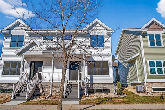 2809 Crinkle Root Drive, Fitchburg, WI 53711