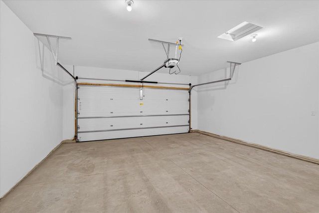 2809 Crinkle Root Drive, Fitchburg, WI 53711