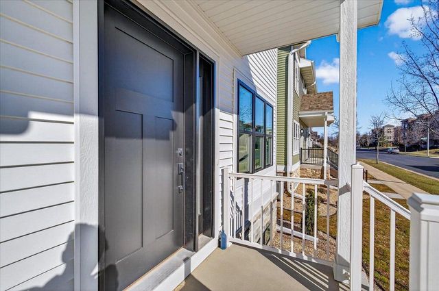 2809 Crinkle Root Drive, Fitchburg, WI 53711