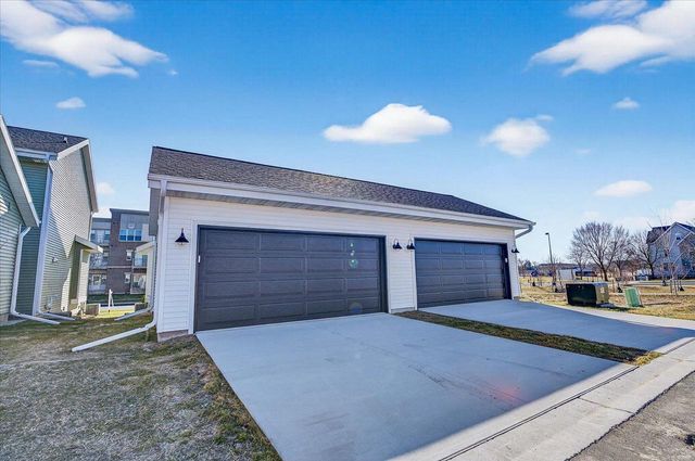 2809 Crinkle Root Drive, Fitchburg, WI 53711