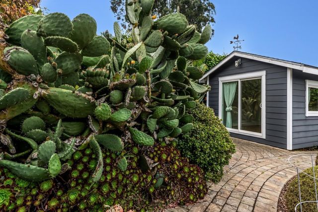 326 Channing Way, Pacifica, CA 94044