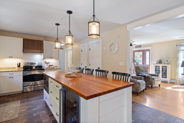 10 Partridge Drive, Middleton, NH 03887