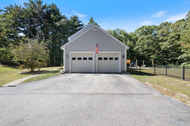 10 Partridge Drive, Middleton, NH 03887