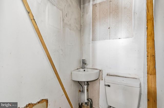 324 ALLEN AVE, Salem, NJ 08079