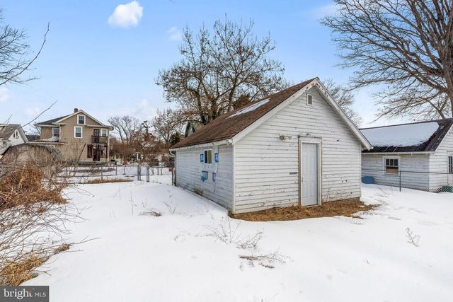 324 ALLEN AVE, Salem, NJ 08079