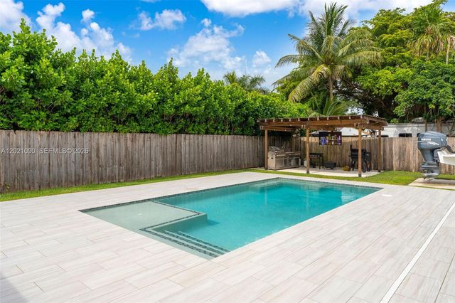 16325 SW 276th Ter, Homestead, FL 33031