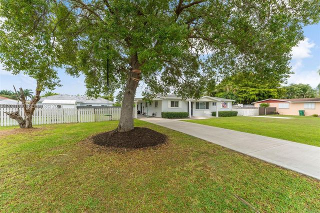 16325 SW 276th Ter, Homestead, FL 33031
