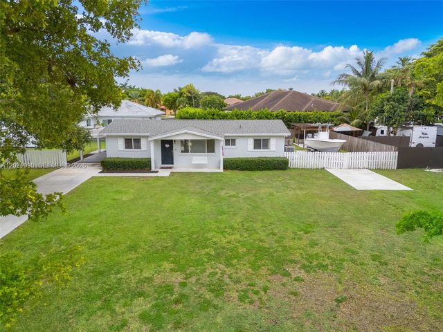 16325 SW 276th Ter, Homestead, FL 33031