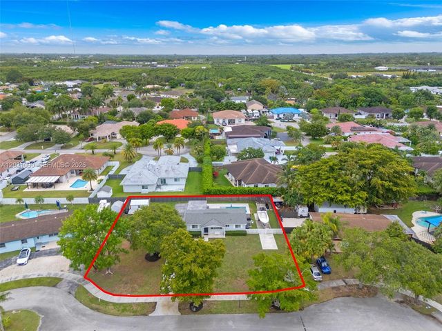16325 SW 276th Ter, Homestead, FL 33031
