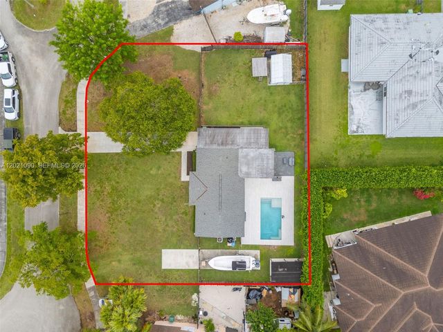 16325 SW 276th Ter, Homestead, FL 33031