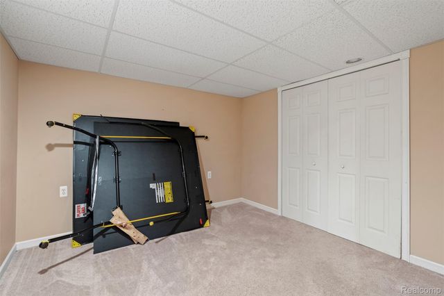 16040 Violet Drive, Macomb Township, MI 48042