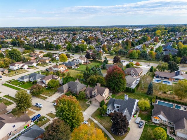 16040 Violet Drive, Macomb Township, MI 48042