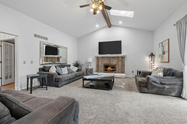 16040 Violet Drive, Macomb Township, MI 48042