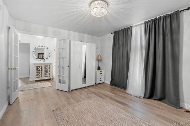 16040 Violet Drive, Macomb Township, MI 48042