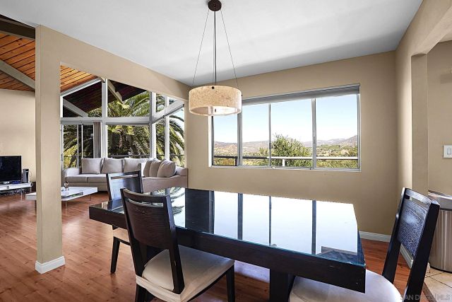 2373 Carroll Ln, Escondido, CA 92027