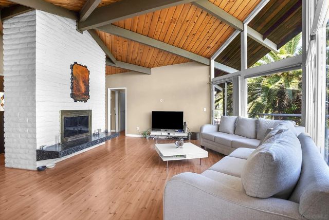 2373 Carroll Ln, Escondido, CA 92027
