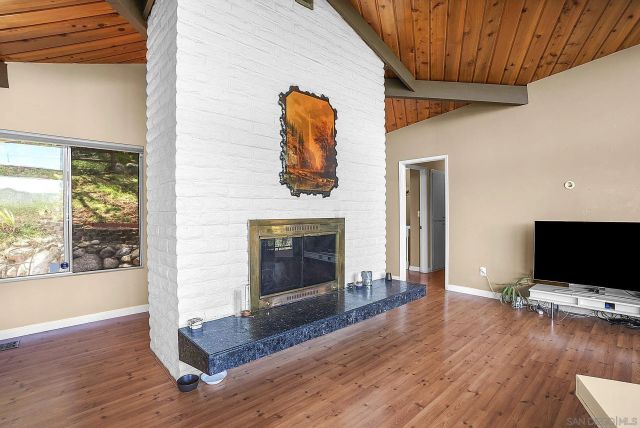 2373 Carroll Ln, Escondido, CA 92027