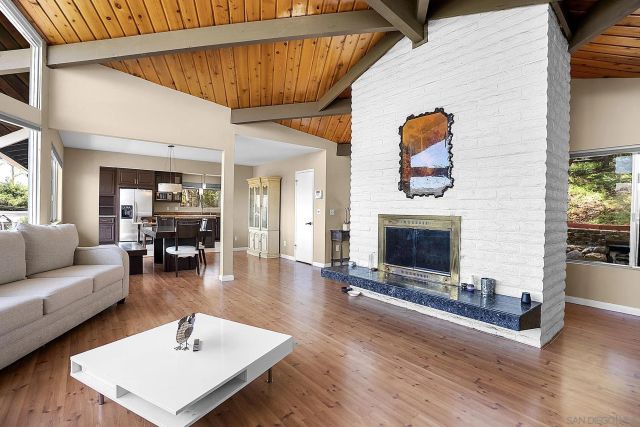 2373 Carroll Ln, Escondido, CA 92027