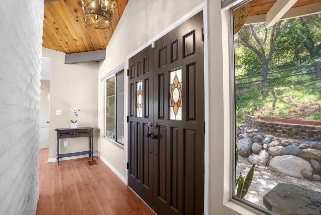 2373 Carroll Ln, Escondido, CA 92027