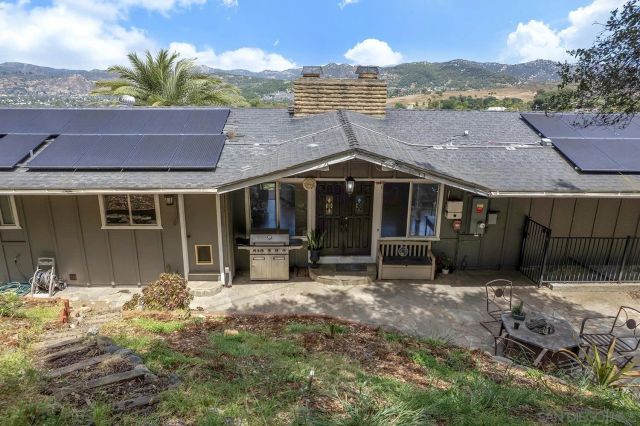 2373 Carroll Ln, Escondido, CA 92027