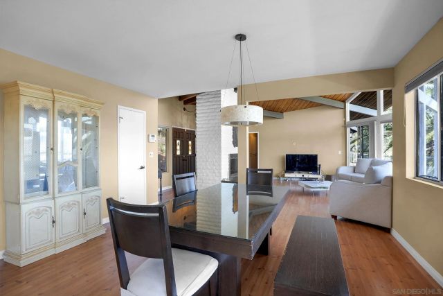 2373 Carroll Ln, Escondido, CA 92027