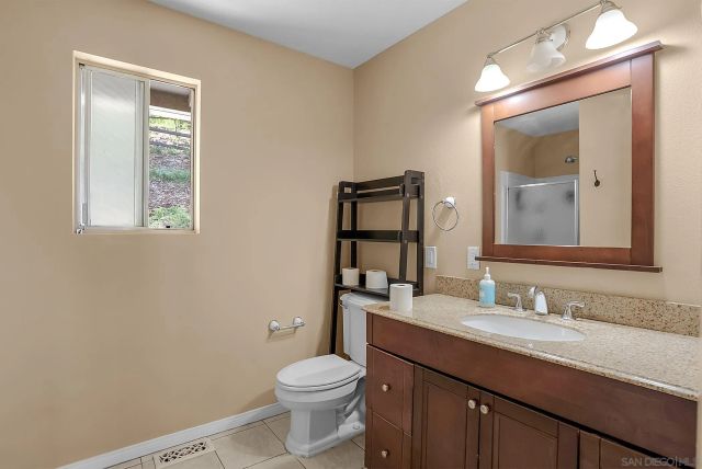 2373 Carroll Ln, Escondido, CA 92027