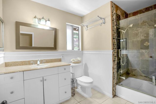 2373 Carroll Ln, Escondido, CA 92027