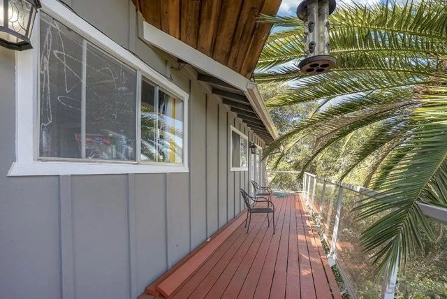 2373 Carroll Ln, Escondido, CA 92027