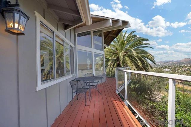 2373 Carroll Ln, Escondido, CA 92027
