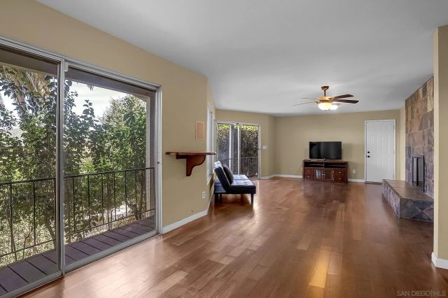 2373 Carroll Ln, Escondido, CA 92027