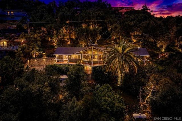 2373 Carroll Ln, Escondido, CA 92027