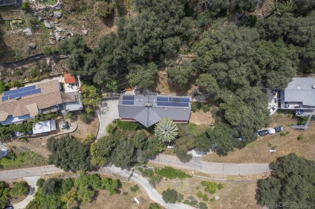 2373 Carroll Ln, Escondido, CA 92027
