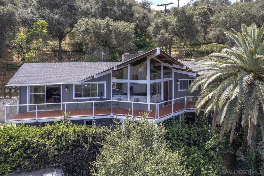 2373 Carroll Ln, Escondido, CA 92027