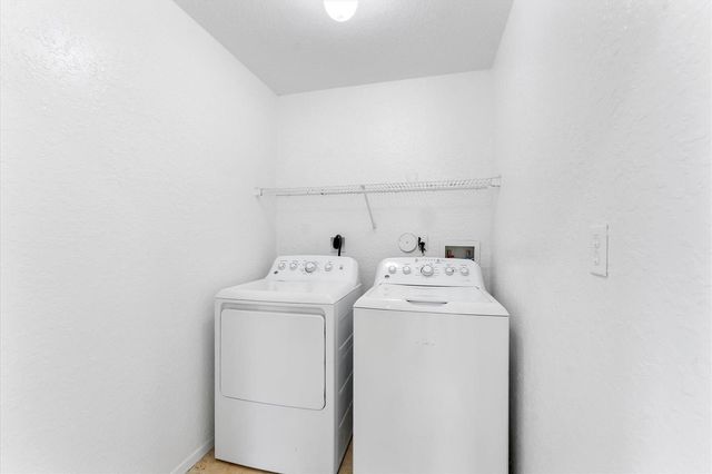 6051 SW 19th Court, North Lauderdale, FL 33068