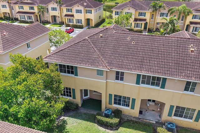 6051 SW 19th Court, North Lauderdale, FL 33068