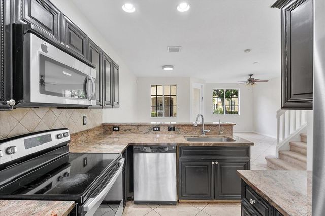 6051 SW 19th Court, North Lauderdale, FL 33068