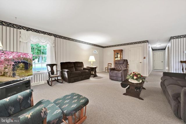 75 REINHOLDS RD, Reinholds, PA 17569